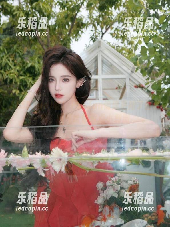嘘！155.fun偷偷更新了些黑料，顺便给你添点小刺激