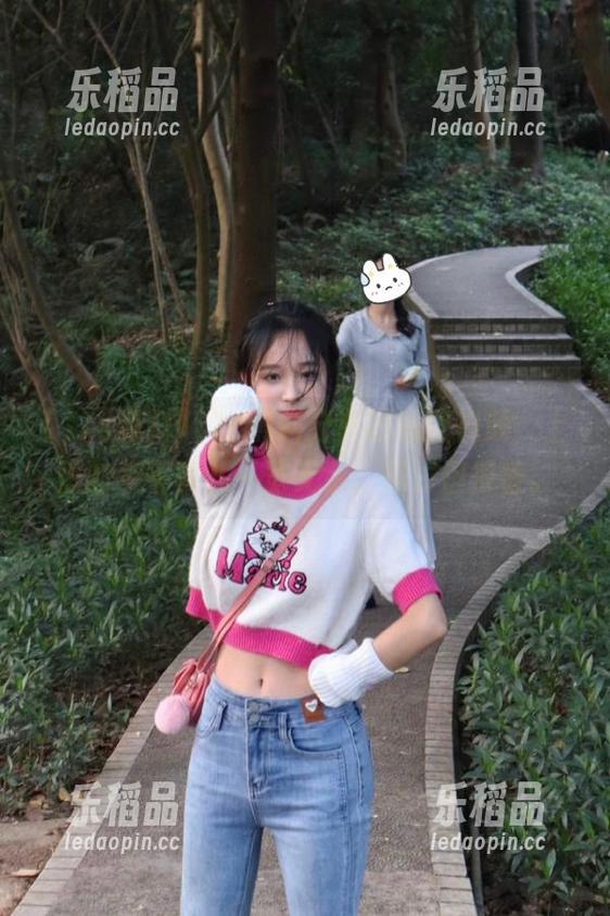 17c黑料 17c黑料分享的蘑菇视频,上面的不平事儿一览无余,冤屈但很香。