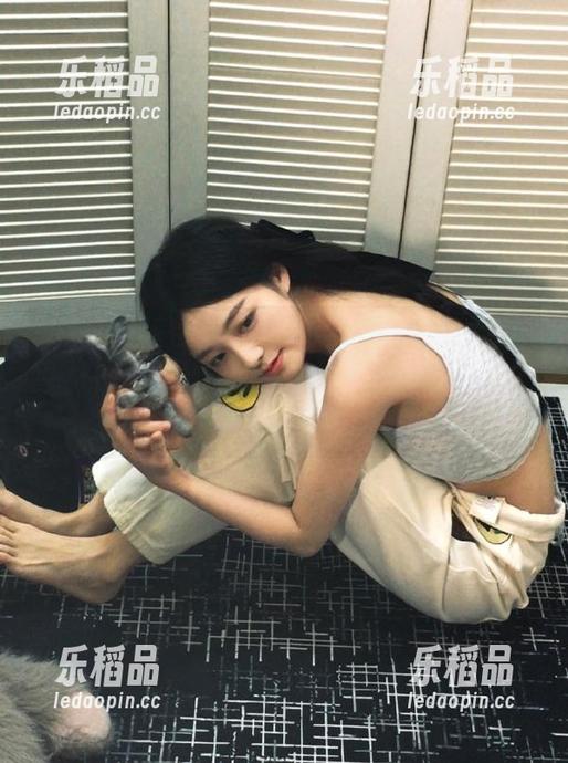 任性选择“51cgfun”线路，今天就让我和那些猎奇的八卦浪潮随便起伏吧！