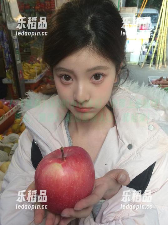 iOS的小伙伴们，快带上你的好奇心，跳进51吃瓜最新入口，嗨起来！