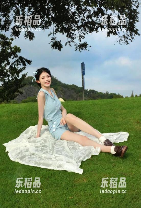 下载51吃瓜网电脑版，我的时间都被吃光了，哈哈！
