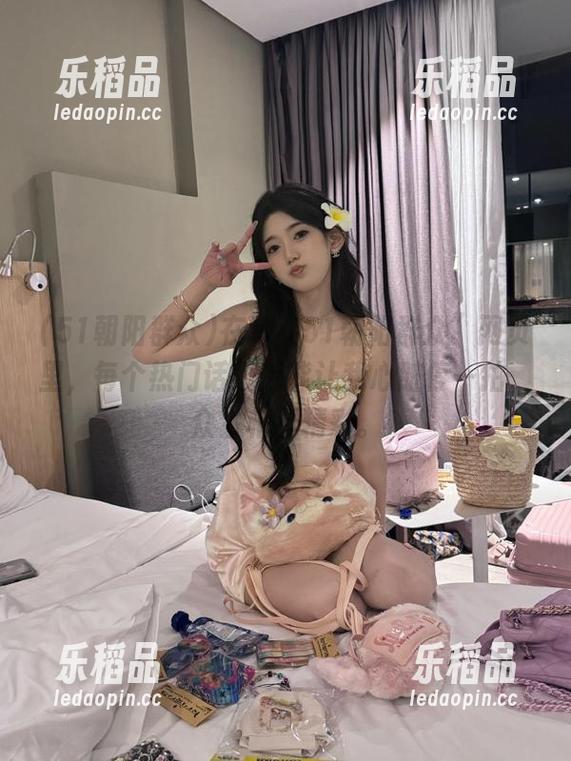 在这“51朝阳群众”网页里，每个热门话题都能让我心脏停一拍，众生相真精彩。