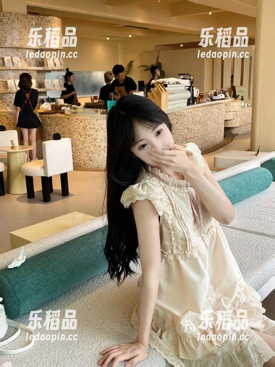 瓜多到发晕，在718sxapp里我甚至开始怀疑自己是不是个专业吃瓜选手了呢。