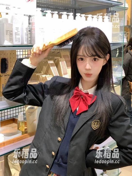 “718娱乐”网页，脑补了一整出狗血剧的发源地