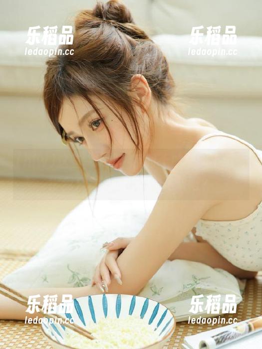 这些“hlw”网址上的瓜，不会觉得我只是在吃乎乎的飞饼吧？
