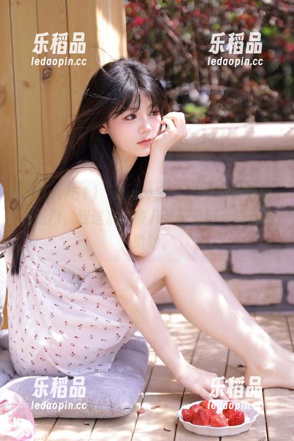 “www51”像个不知情的传送门，我这次又被八卦吸引得无法自拔，哈哈。