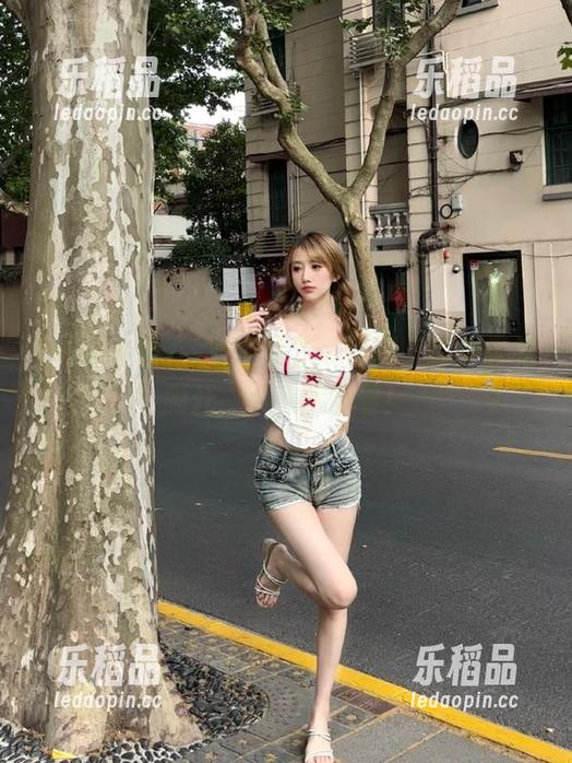 今晚免费吃瓜直播，瓜皮轻松撕开，小心别噎着！