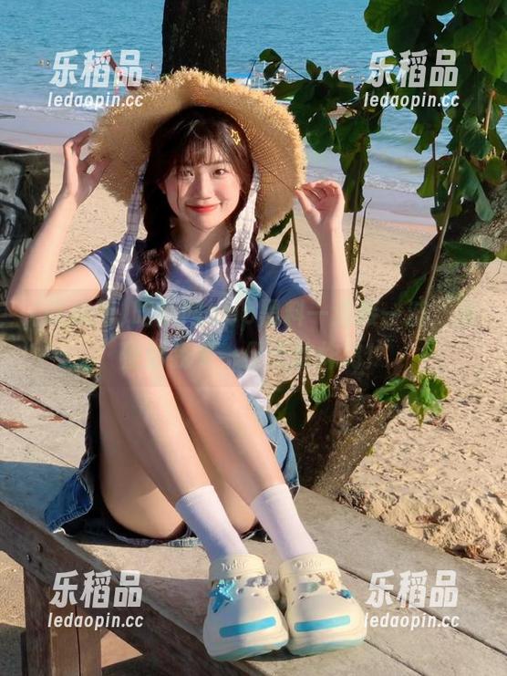 吃瓜网 吃瓜网app黑料一波接一波,顺便给我来一份无敌炸鸡!