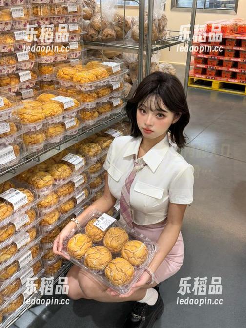 黑料和猛料齐飞，吃瓜网的入口是我的新欢，不小心就上了贼船…