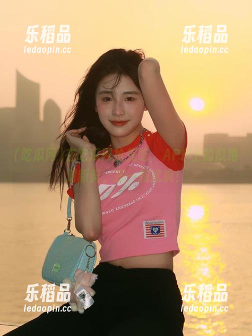 吃瓜网 在吃瓜网抢先吃,APP上的瓜绝对新鲜,按一按就响!