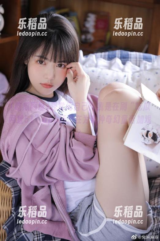 我常问自己：我是在刷“吃瓜网址51”app还是在为某种奇幻童话加戏？