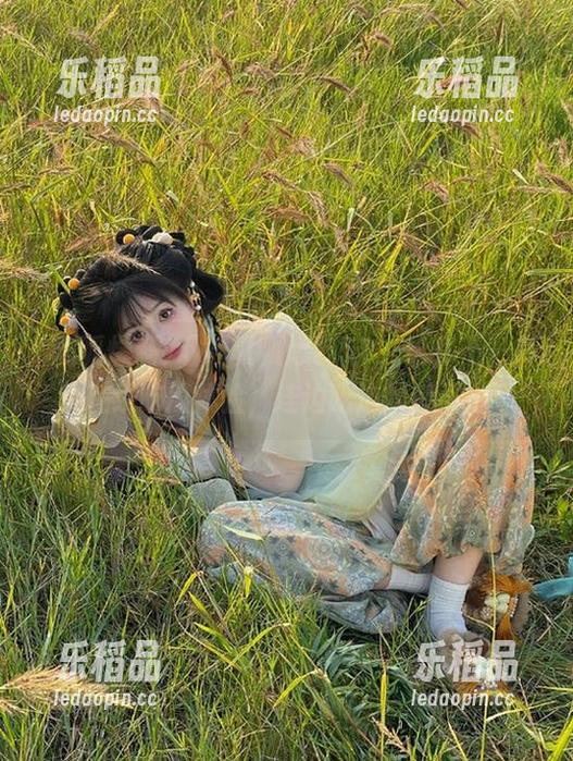 下载呱呱爆料51，给你不一样的在线吃瓜体验，连边吃边喝都不怕！