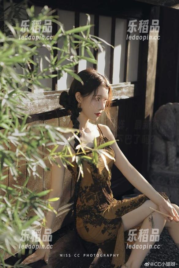 观看黑料不打烊，最新资料来袭，小伙伴们准备好掉下巴了吗？