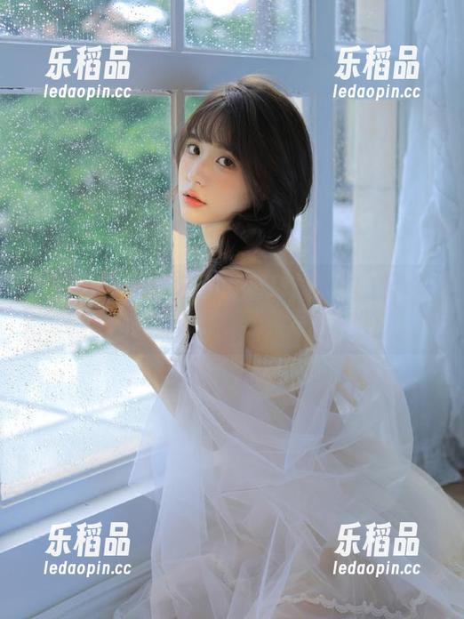 在黑料不打烊官网的传送门前，带好备忘录，记得写下惊讶！