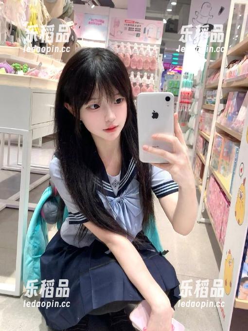 黑料正能量 通过黑料正能量的传送门,来一场永不迷路的吃瓜之旅!