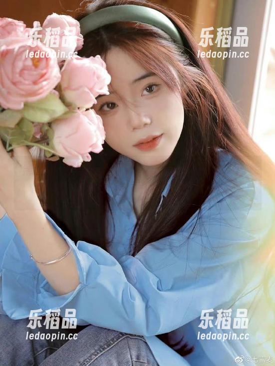 黑料正能量zzztttapp：传送门不用走，水果机直接来