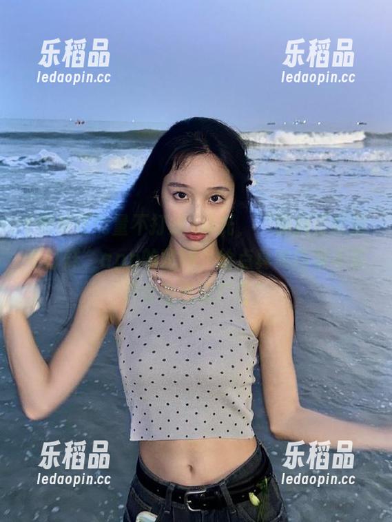 拜托，“黑料正能量不打烊”app的官网，给点真实内容不要只会给我软广告！