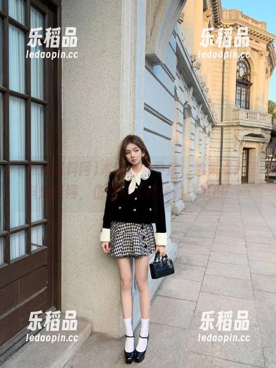 本以为是导航，结果点开黑料爆料网，仿佛进入神秘的“瓜田”…
