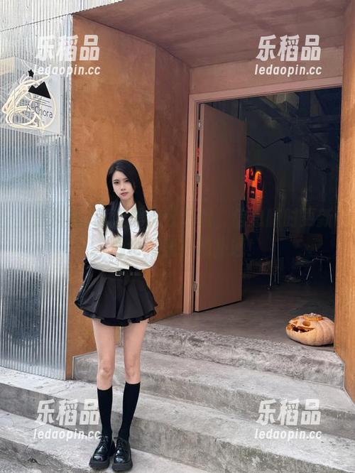 黑料社 就爱黑料社下载,信息随时更新,心也跟着扑通扑通!